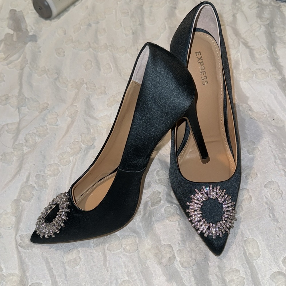 Express Heels